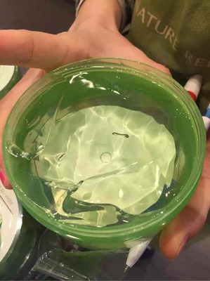 【拼邮国内】自然乐园芦荟胶300ml,两罐包邮,或跟其它包邮产品一起拍即可!全家一年四季可用!实惠装,补水消炎,镇静皮肤 - 洋码头扫货神器